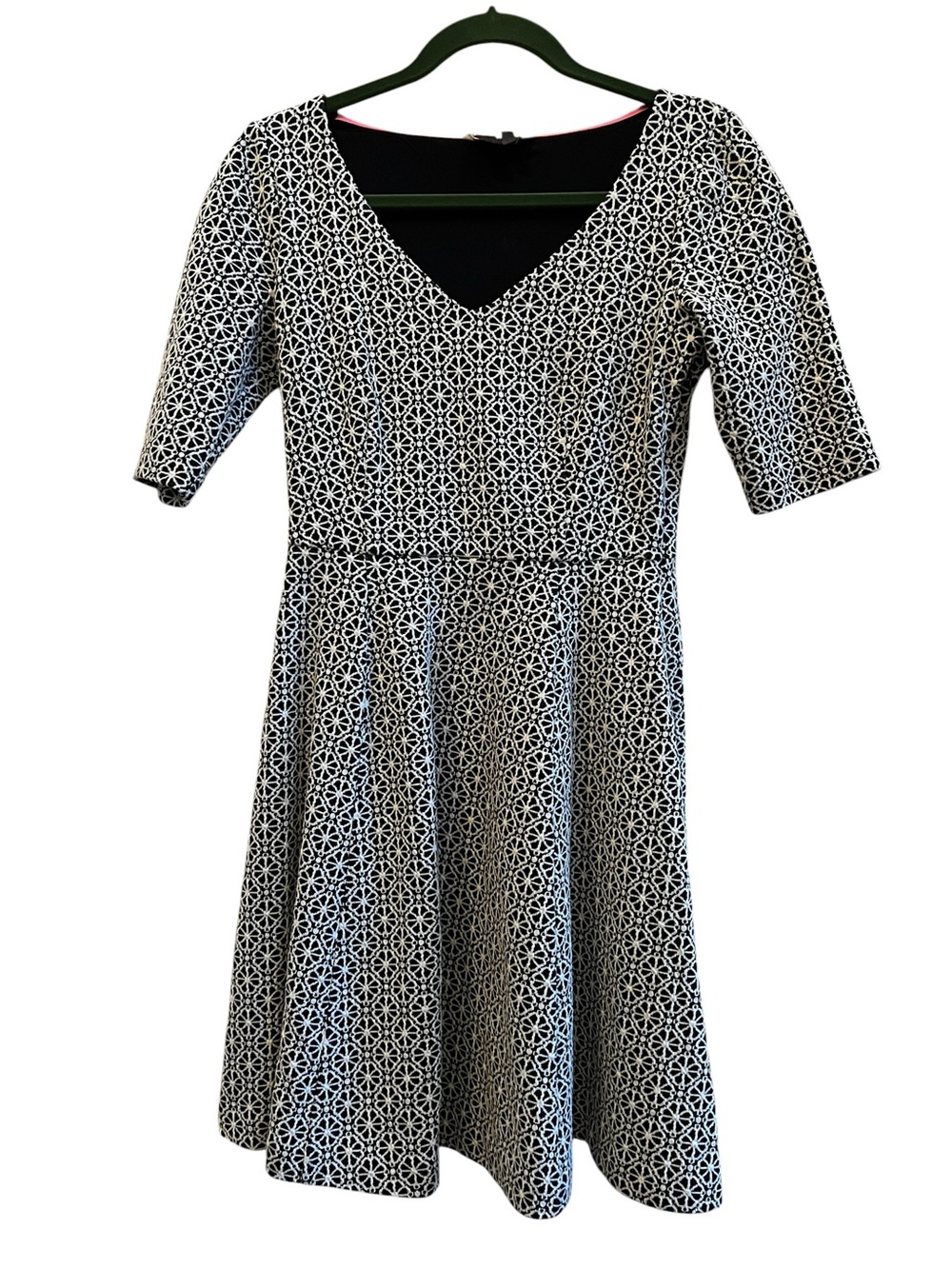 Boden Black White Fit & Flare Dress Geometric Print V Neck Midi 6P Cottagecore - Picture 2 of 6